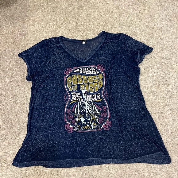 Torrid T Shirt - Picture 2 of 6